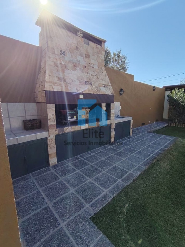 Venta Casa Categoria Bo San Ignacio 3 Dormitorios 2 Baños - Alta Calidad Y Excelente Entorno Y Terreno