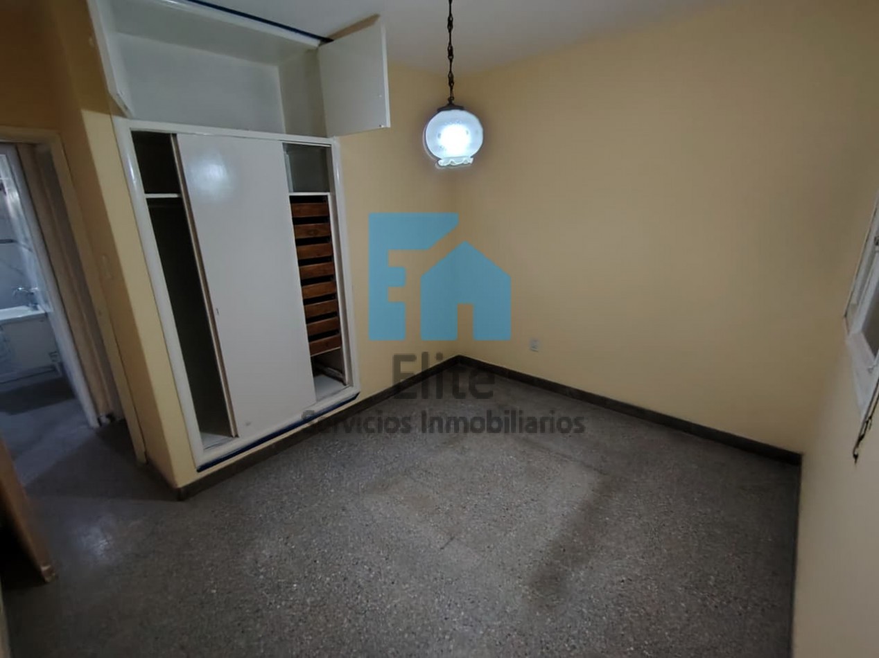 Venta Casa Totalmente Remodelada En Capital - 4 Dormitorios