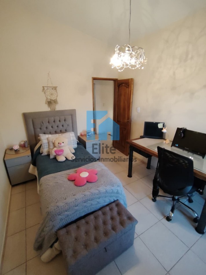 Casa Esq 4hab, 2 Baños, 2 Estacionamiento, Corazon De Rivadavia - Bo Jardin