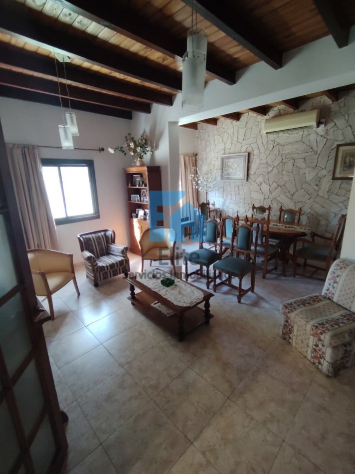 Venta Casa Categoria Bo San Ignacio 3 Dormitorios 2 Baños - Alta Calidad Y Excelente Entorno Y Terreno