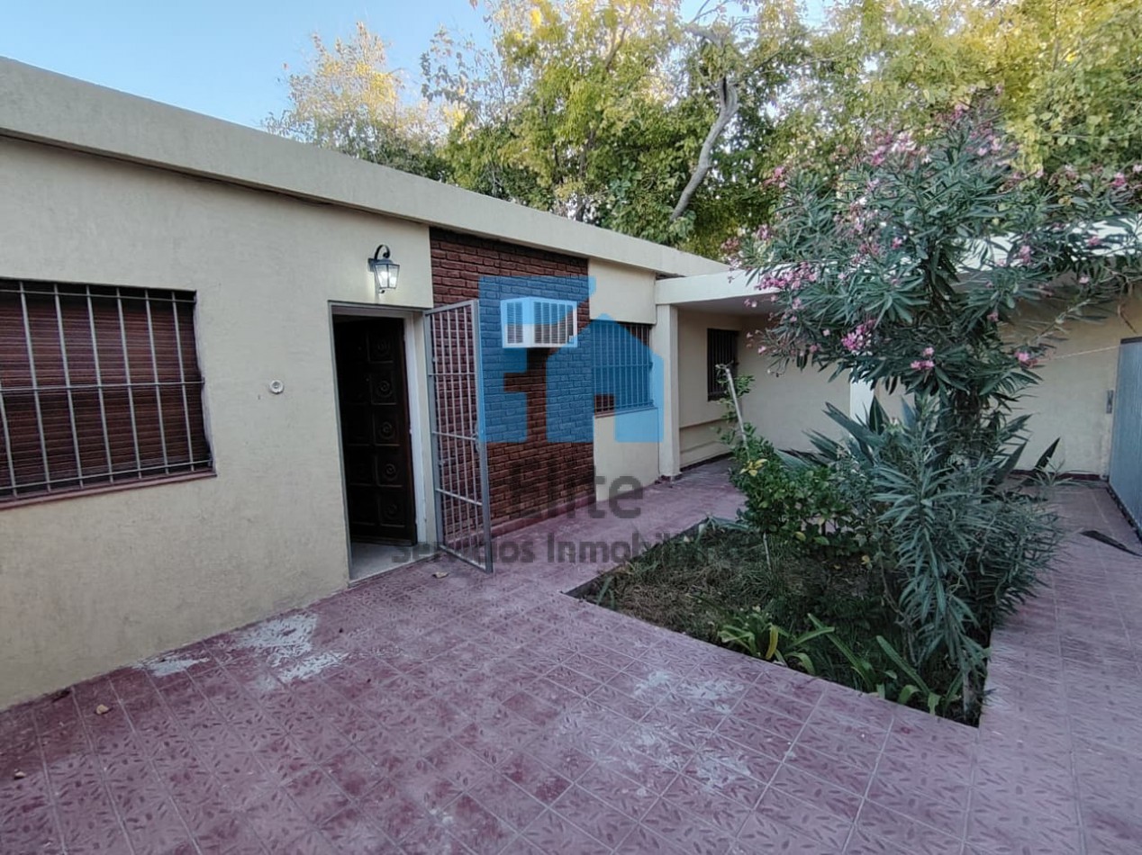 Venta Casa Totalmente Remodelada En Capital - 4 Dormitorios