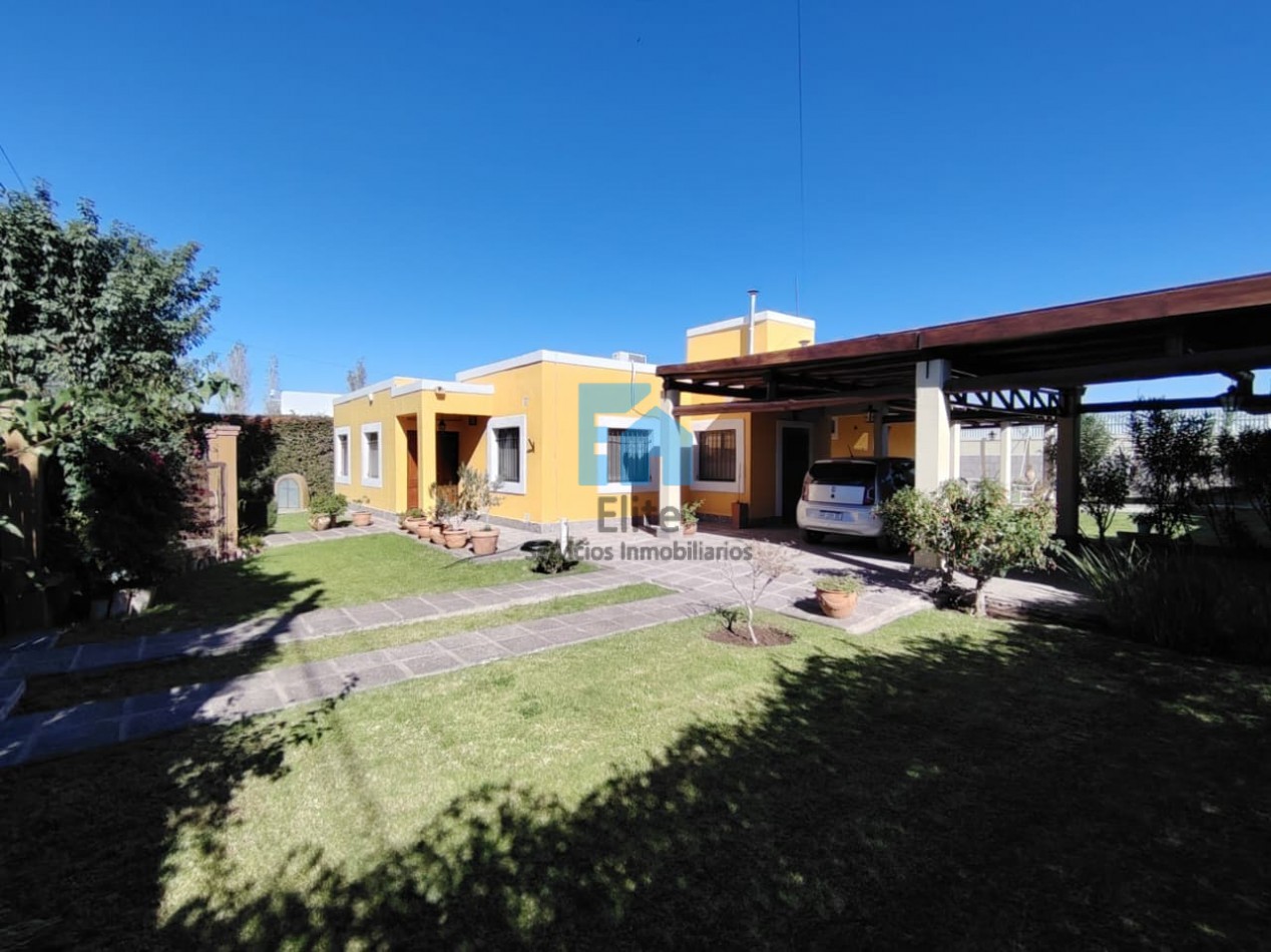 Venta Casa Categoria Bo San Ignacio 3 Dormitorios 2 Baños - Alta Calidad Y Excelente Entorno Y Terreno