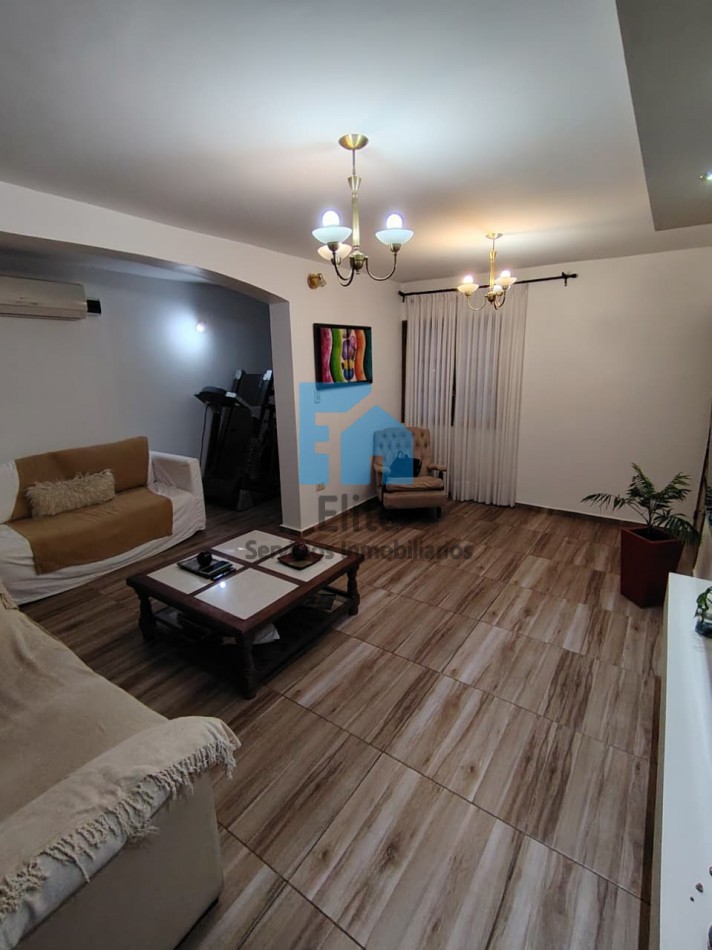 Casa Esq 4hab, 2 Baños, 2 Estacionamiento, Corazon De Rivadavia - Bo Jardin