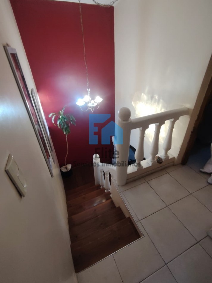 Casa Esq 4hab, 2 Baños, 2 Estacionamiento, Corazon De Rivadavia - Bo Jardin