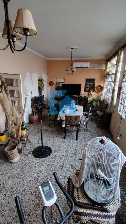 Casa Centrica de Categoria - Apta Credito  España y 9 de Julio · Ideal vivienda o uso profesional