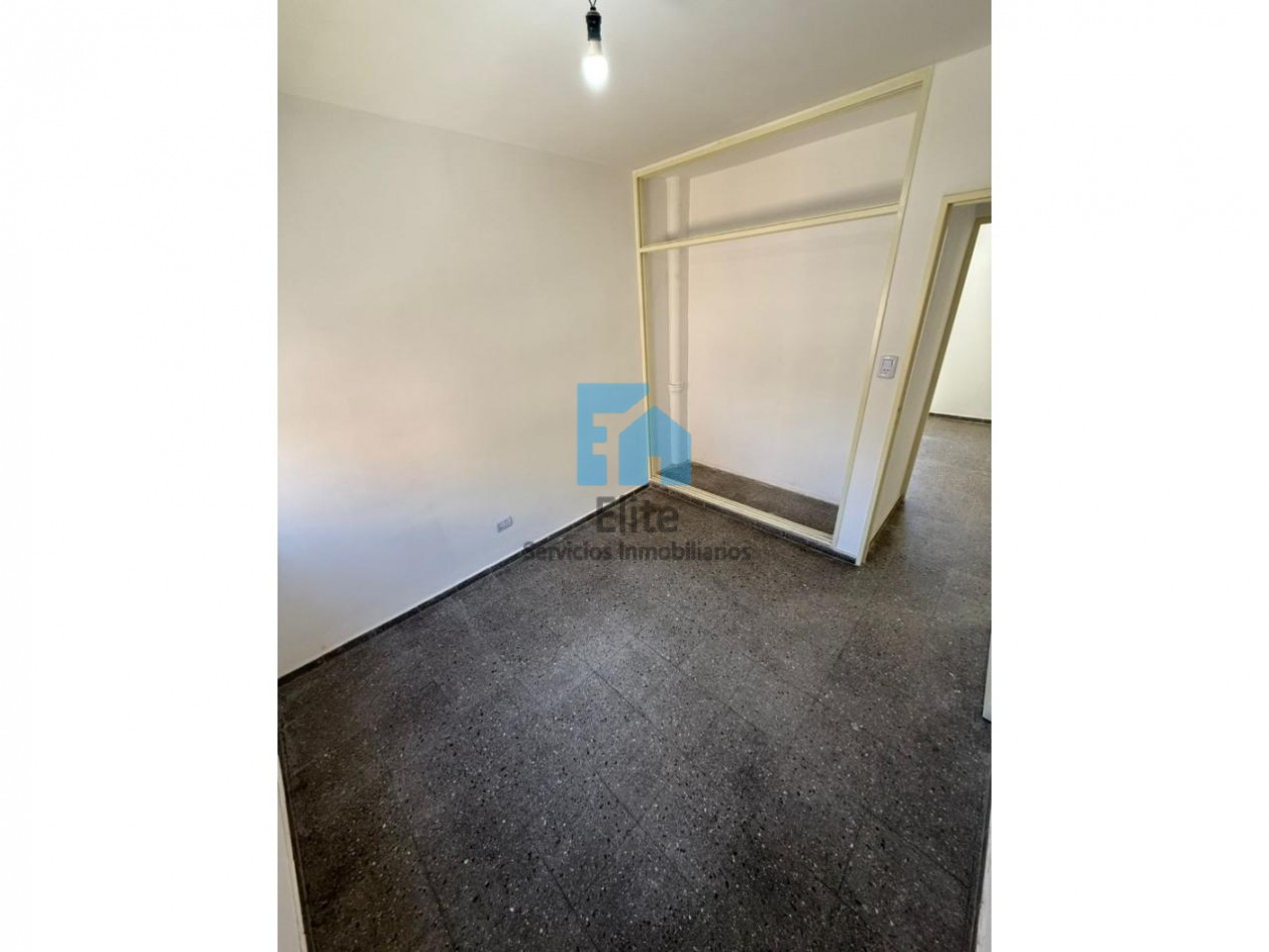 Venta - 3 Dorm - Amplio Departamento En Barrio Enoe Bravo