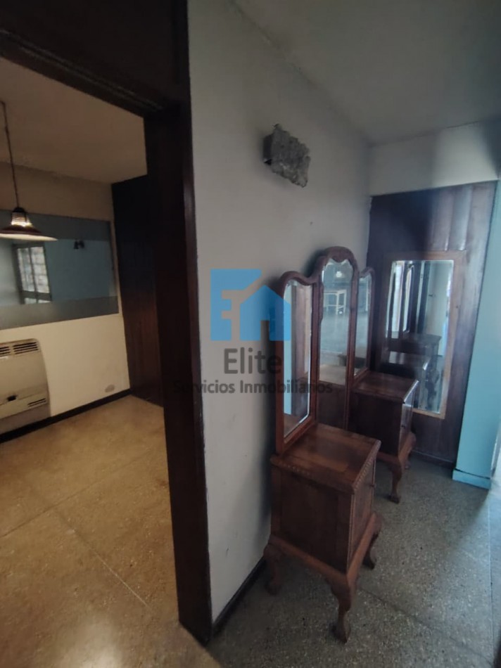 Casa 3hab, 3 Baños, 1100m De Terreno, A 1 Cuadra Plaza Santa Lucia Sobre Yrigoyen