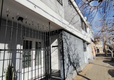 Casa Gran Frente 6hab, 2 Pisos -frente Plaza Joroba