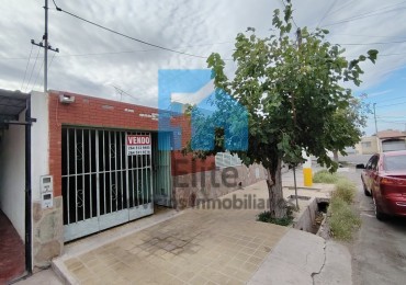 Casa En Rawson - Ideal Para Familia 3 Dormitorios · Patio · Cochera