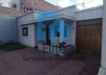 Casa centrica 3hab, 2 baños frente plaza Joroba