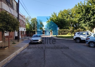 Depto En Planta Baja 3 Dormitorios Y Patio , Espacio Cochera- Excelente Ubicacion Moreno