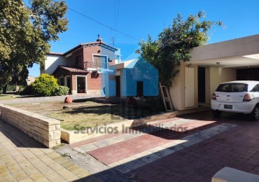 Casa 3hab, 3 Baños, 1100m De Terreno, A 1 Cuadra Plaza Santa Lucia Sobre Yrigoyen